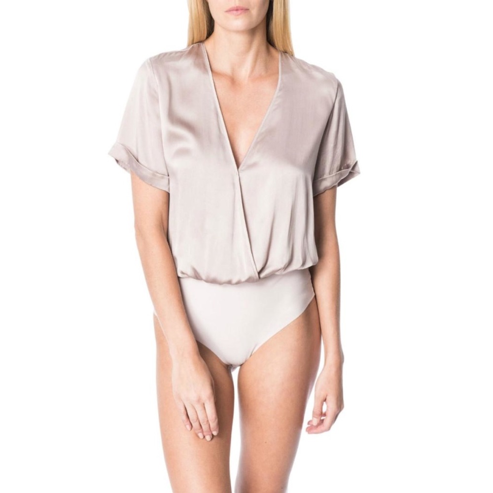 CAMI NYC Silk Satin Amy Oyster V-Neck Bodysuit L